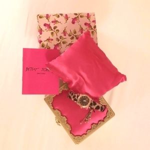 💝Betsey Johnson Tassel Watch w/ Leopard Print Band